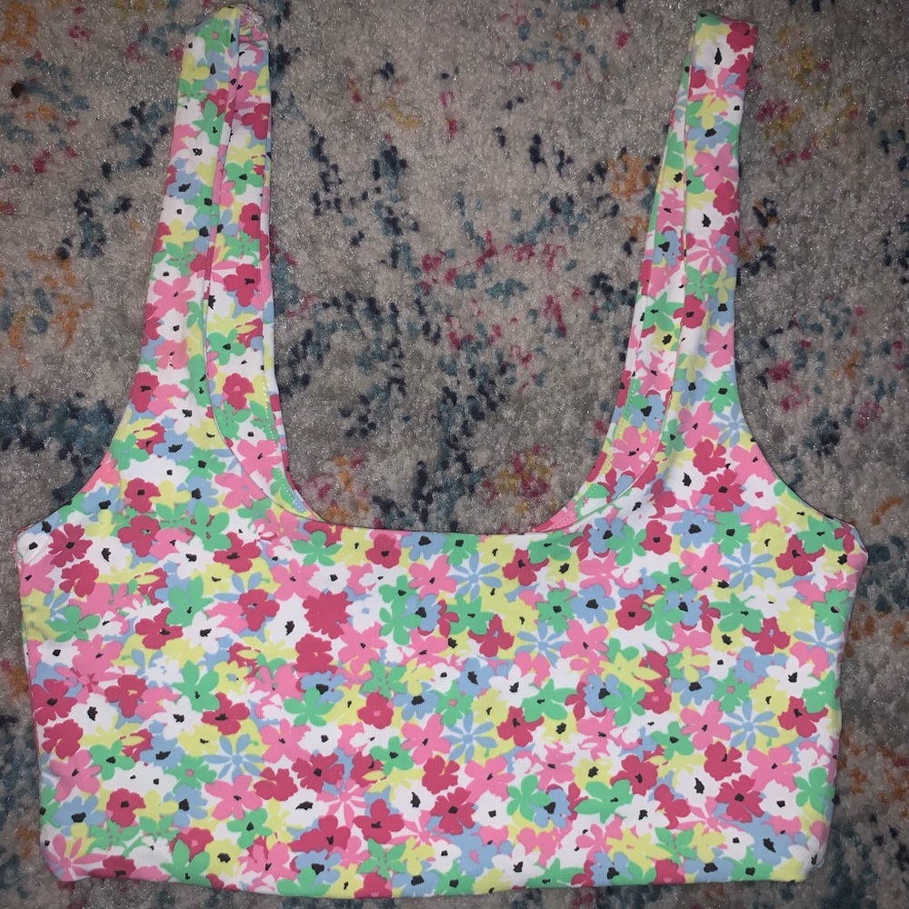 Super cute zara tank. great for going out.